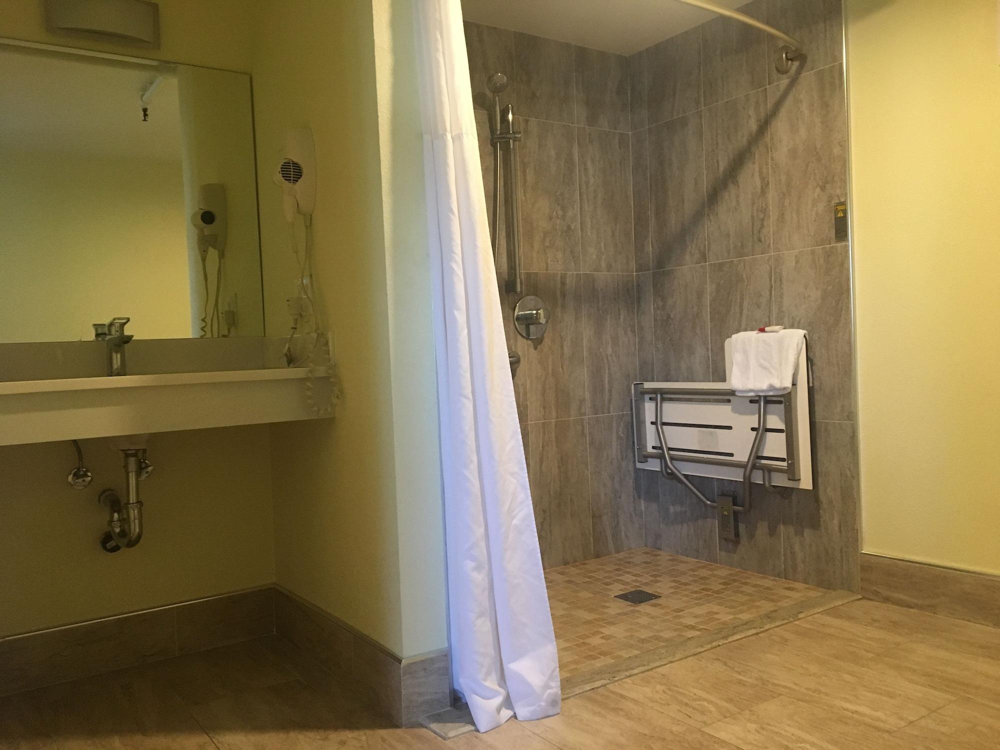 Travelodge By Wyndham Fairfield/Napa Valley Bagian luar foto