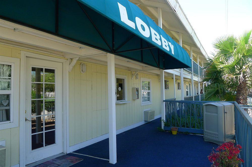 Travelodge By Wyndham Fairfield/Napa Valley Bagian luar foto