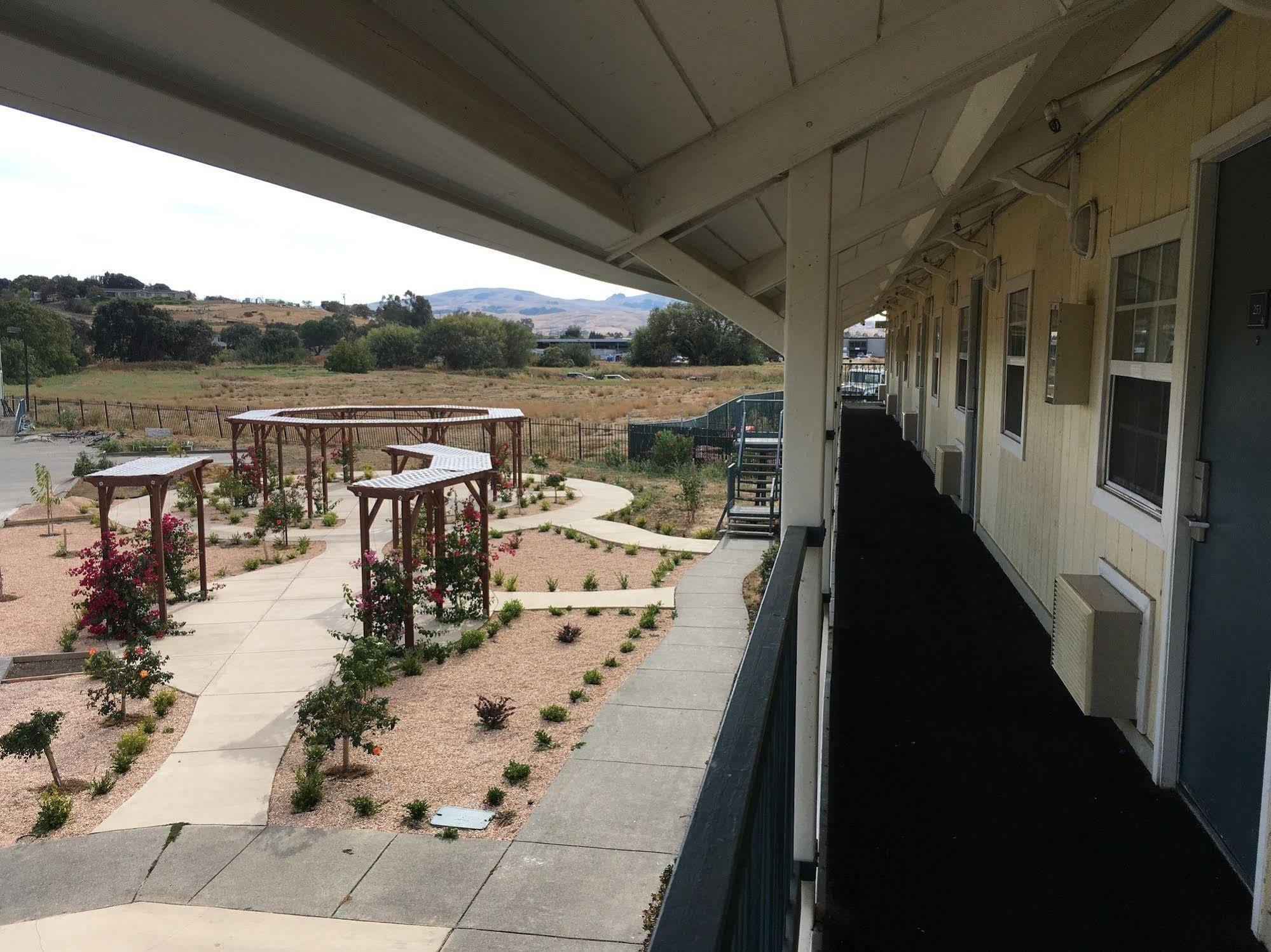 Travelodge By Wyndham Fairfield/Napa Valley Bagian luar foto