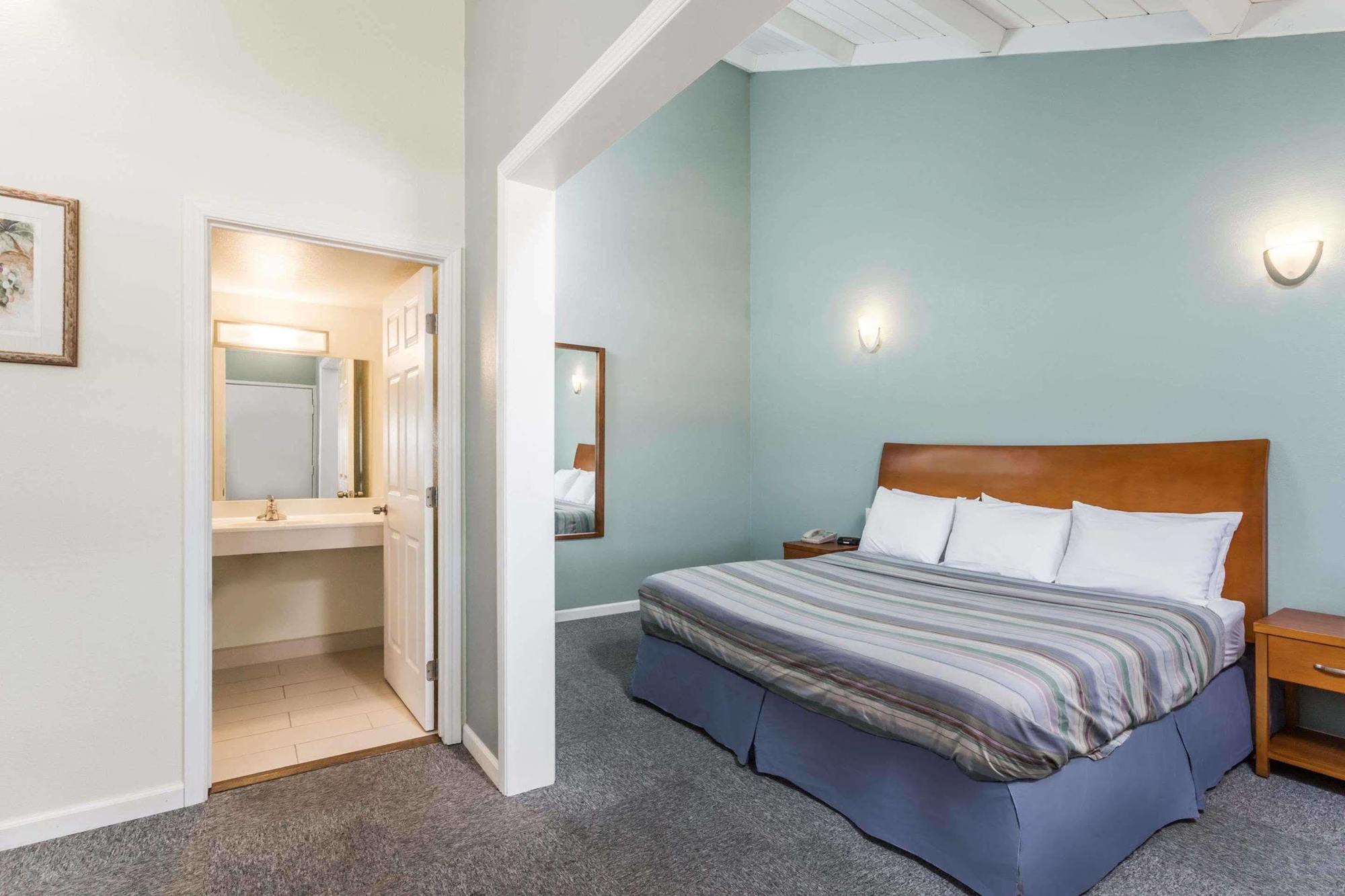 Travelodge By Wyndham Fairfield/Napa Valley Bagian luar foto