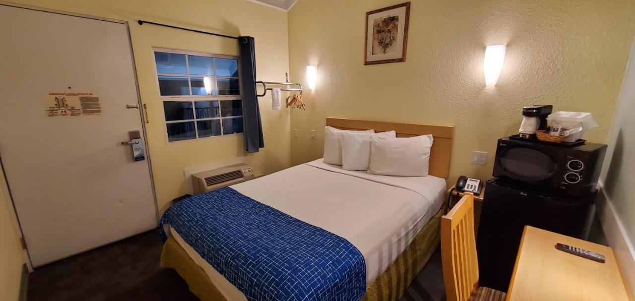 Travelodge By Wyndham Fairfield/Napa Valley Bagian luar foto
