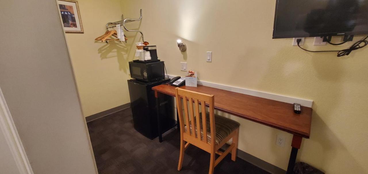 Travelodge By Wyndham Fairfield/Napa Valley Bagian luar foto