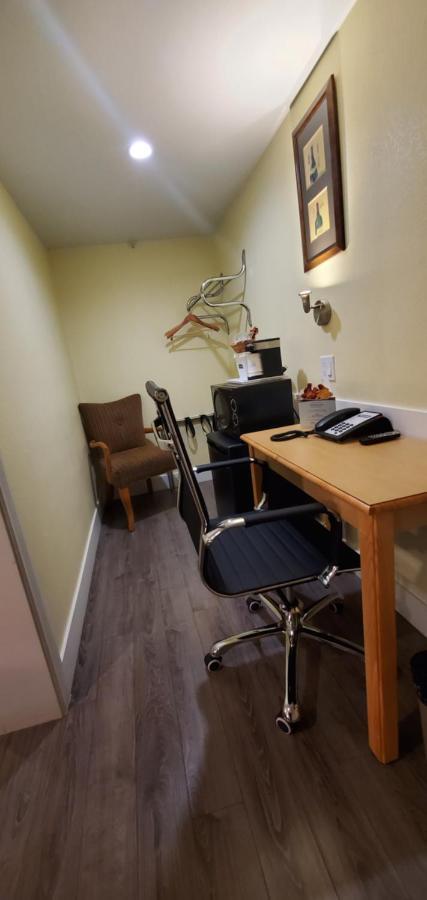 Travelodge By Wyndham Fairfield/Napa Valley Bagian luar foto
